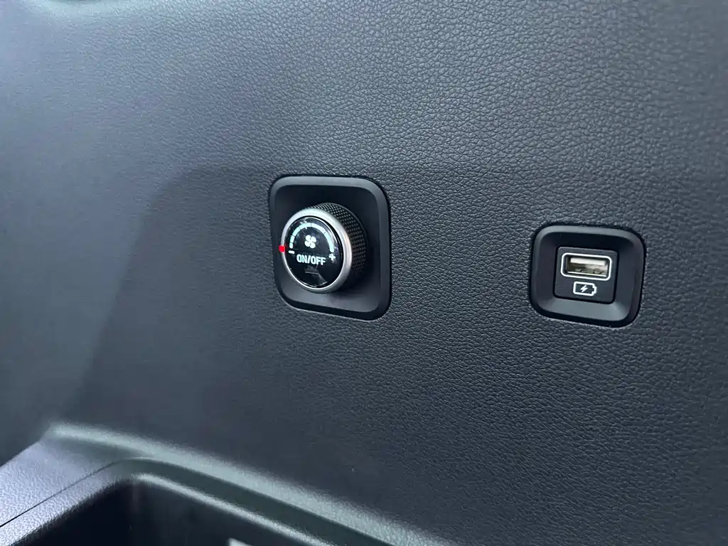 Hyundai Custo — фото 35