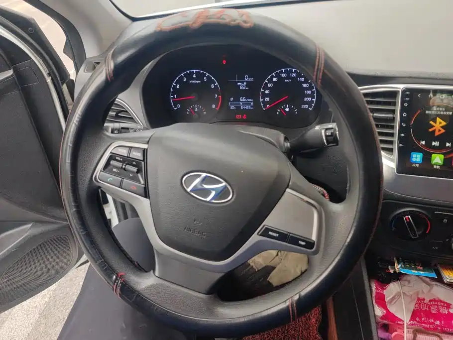 Hyundai Verna — фото 15