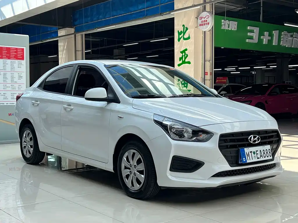 Hyundai Verna — фото 3