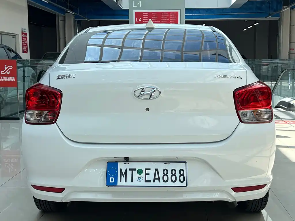 Hyundai Verna — фото 8
