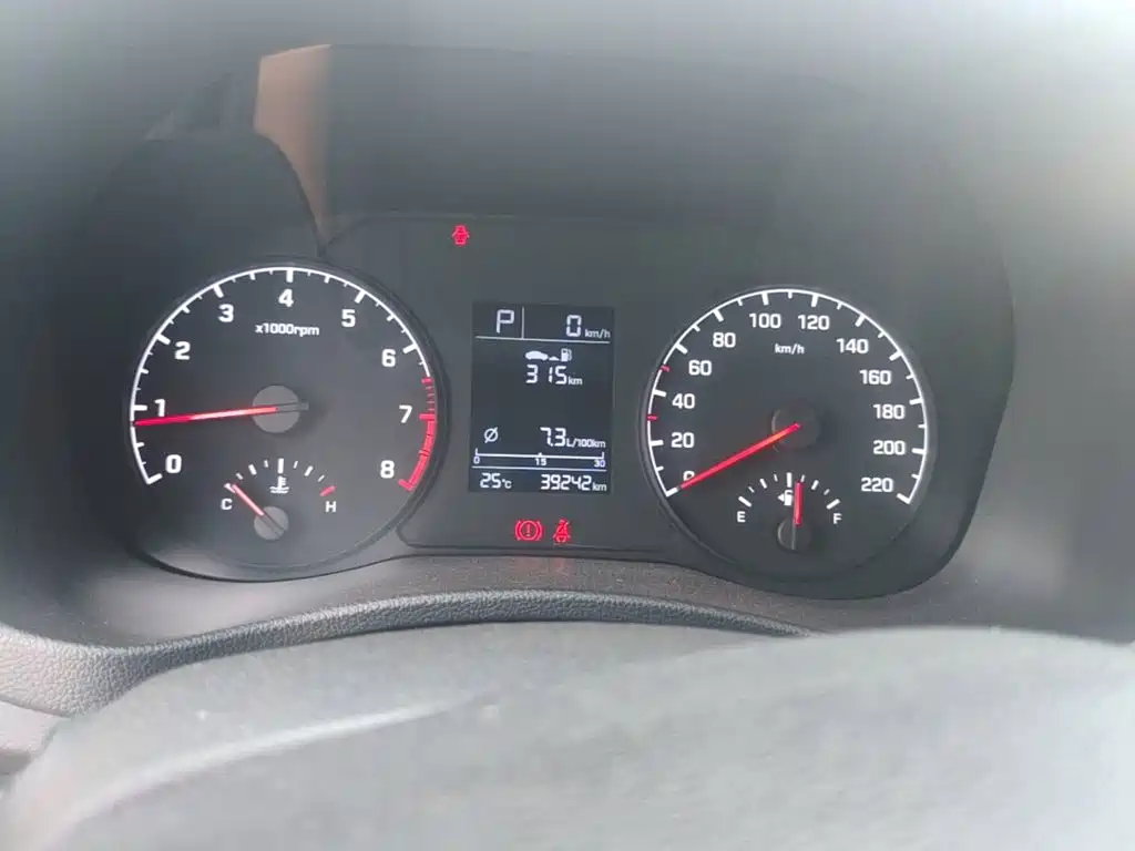 Hyundai Verna — фото 17
