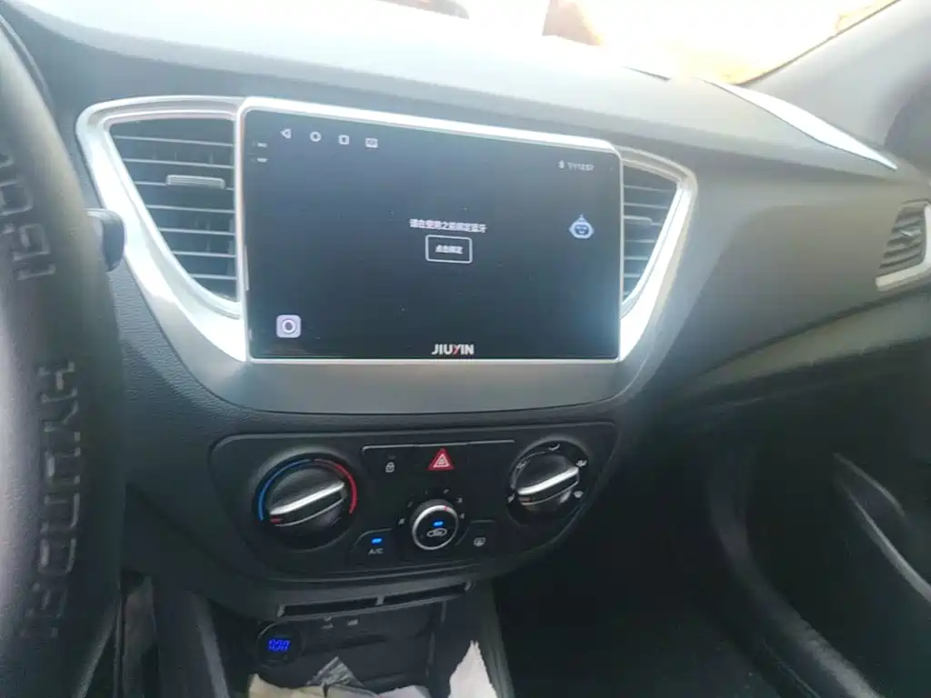 Hyundai Verna — фото 18