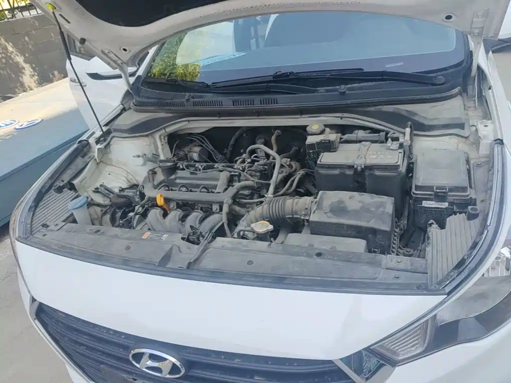 Hyundai Verna — фото 25