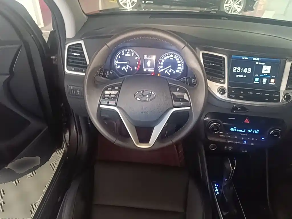 Hyundai Tucson — фото 11