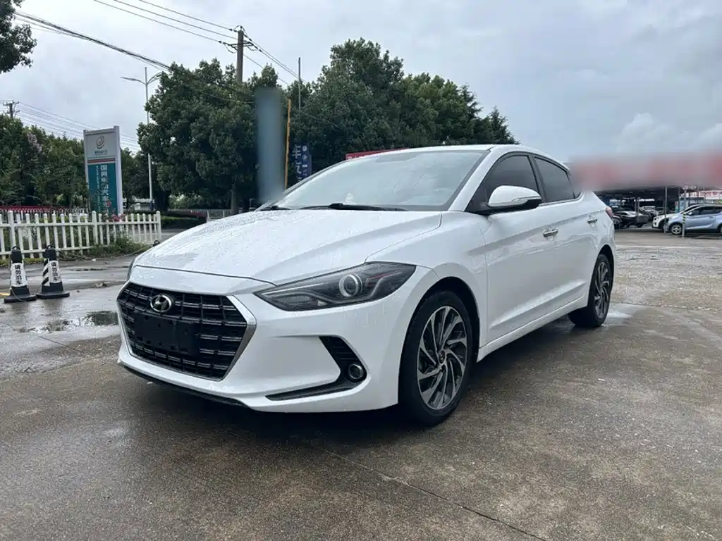 Hyundai Elantra