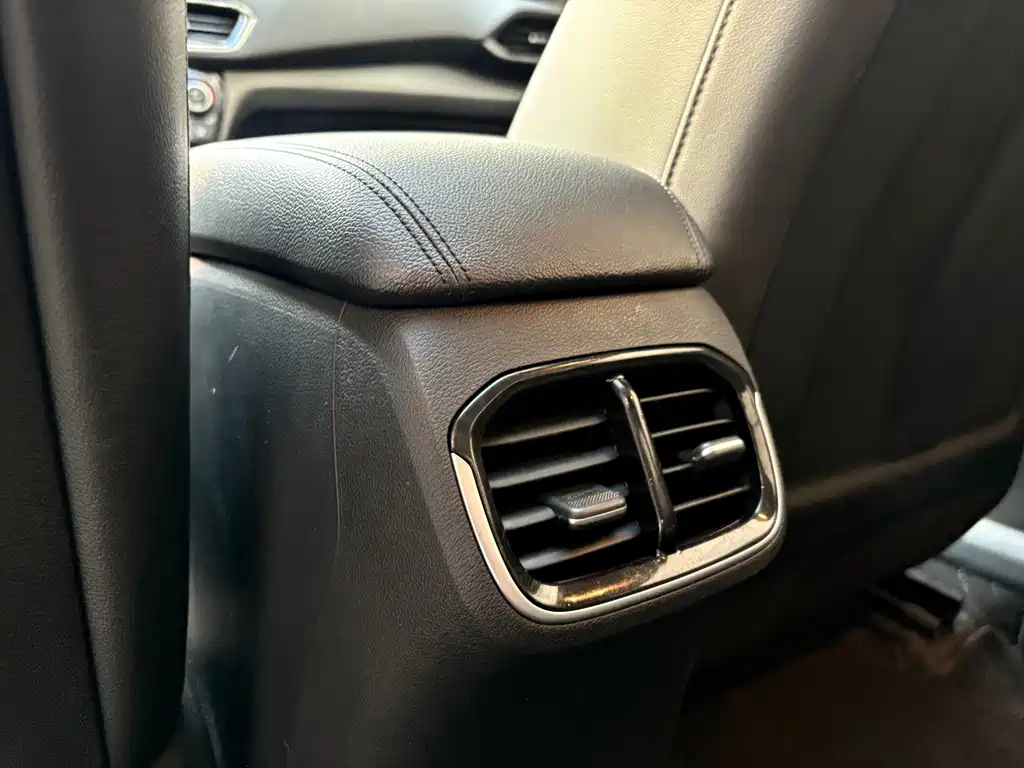 Hyundai Fista — фото 13