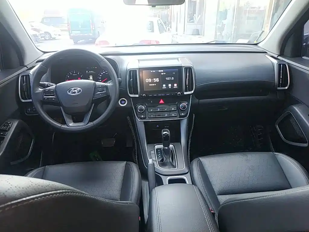 Hyundai ix35 — фото 10