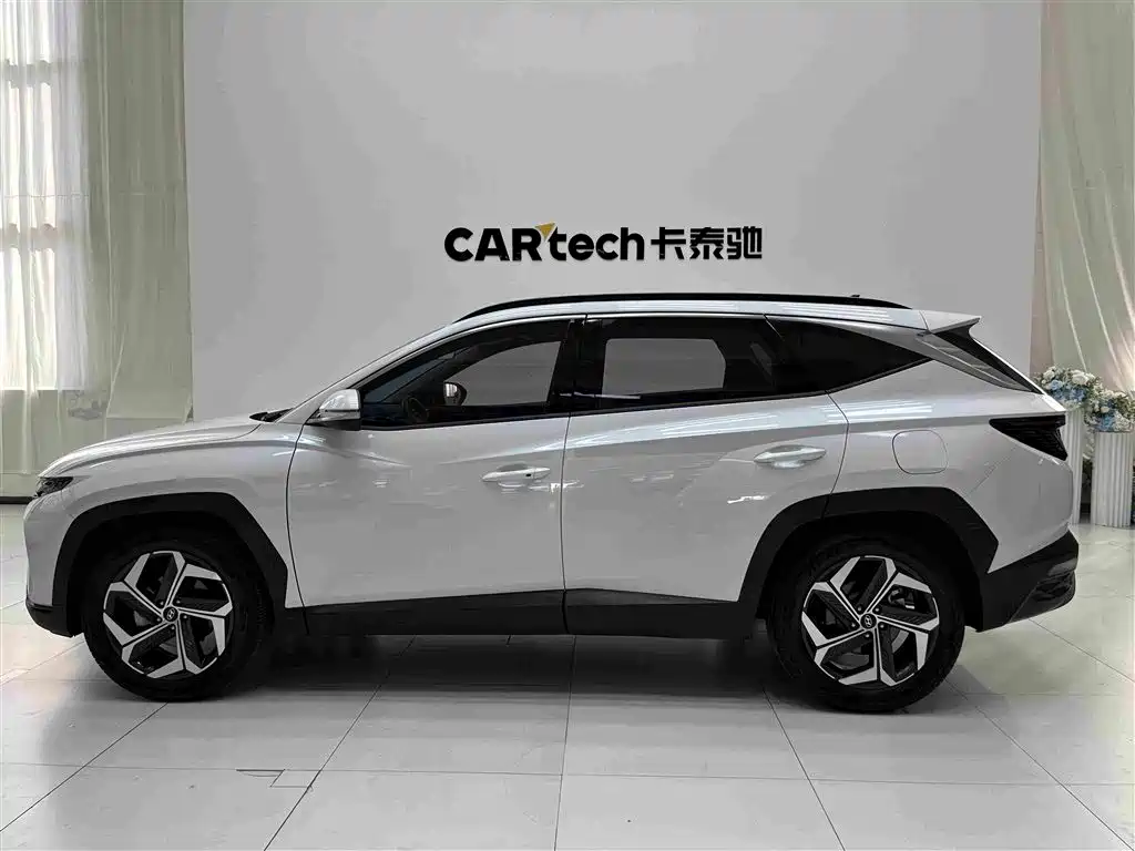 Hyundai Tucson — фото 18