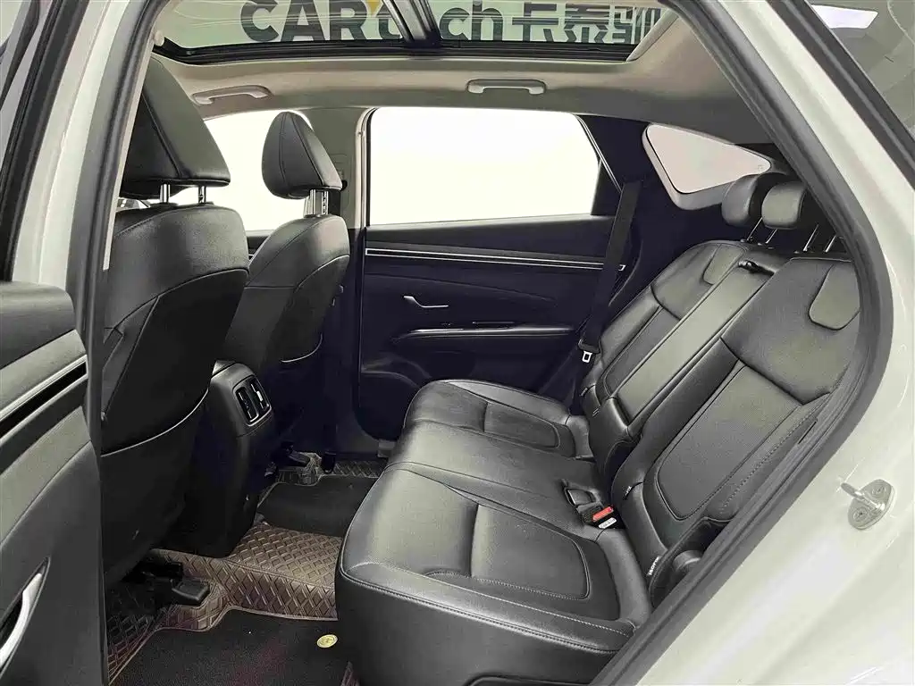 Hyundai Tucson — фото 6