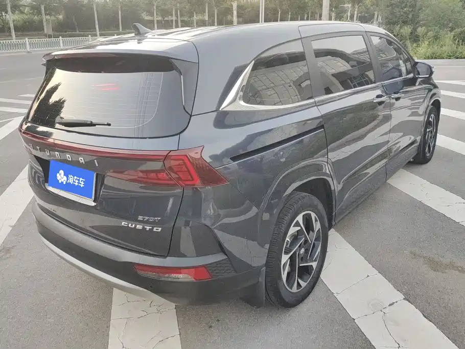 Hyundai Custo — фото 3