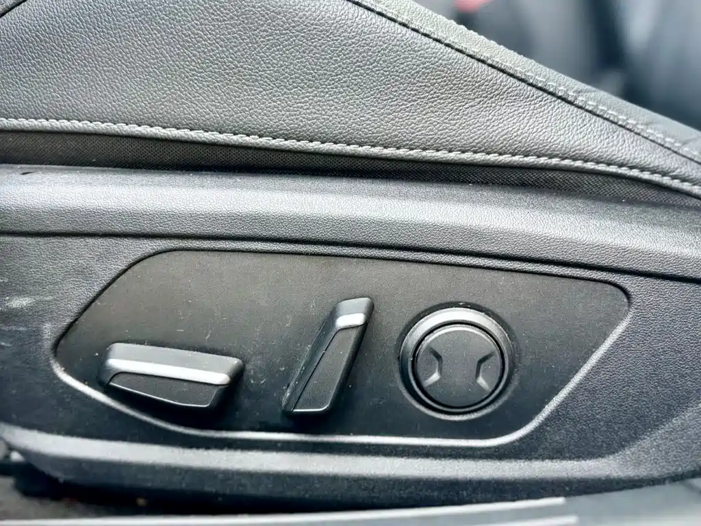 Hyundai Elantra — фото 17