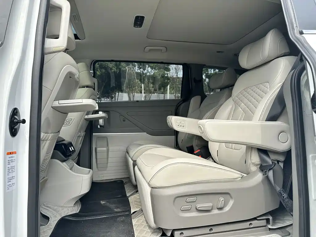 Hyundai Custo — фото 16
