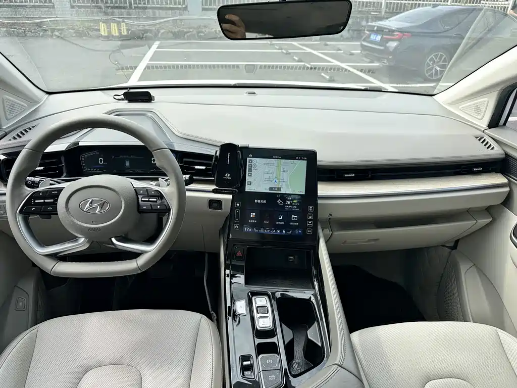 Hyundai Custo — фото 19
