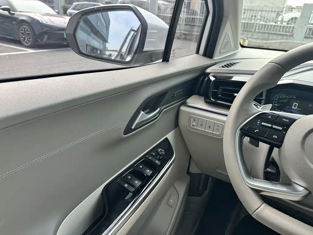 Hyundai Custo — фото 27