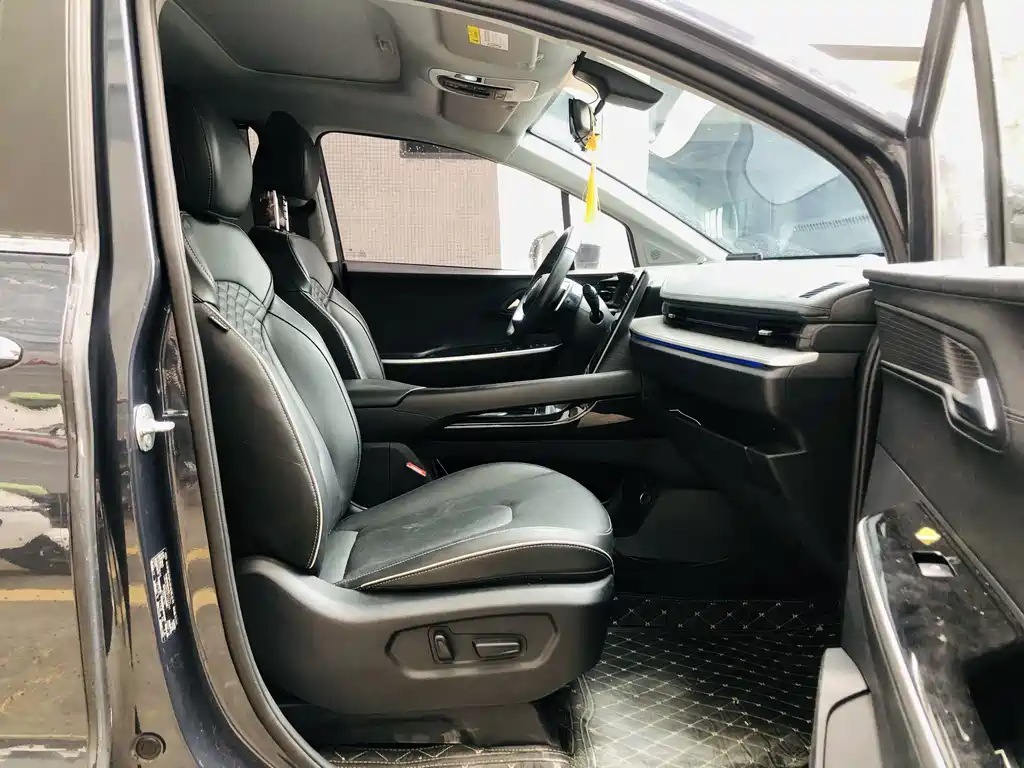 Hyundai Custo — фото 16