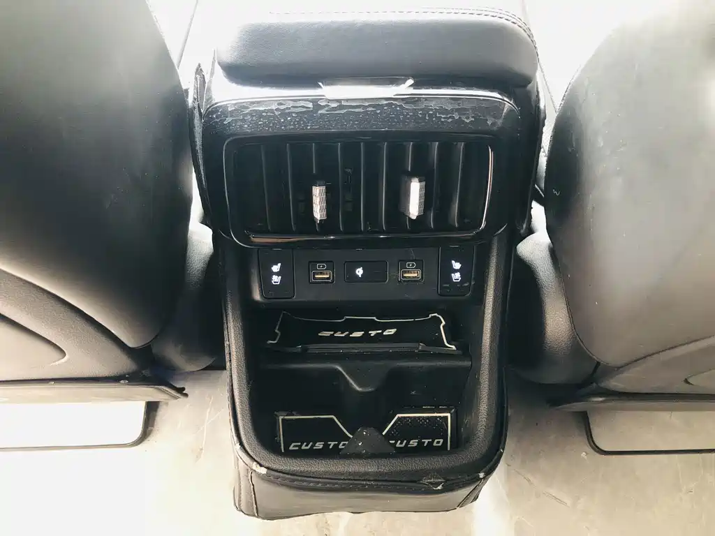 Hyundai Custo — фото 17