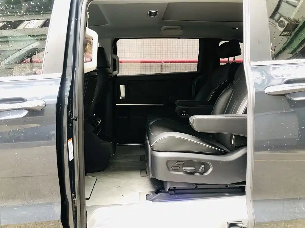 Hyundai Custo — фото 10