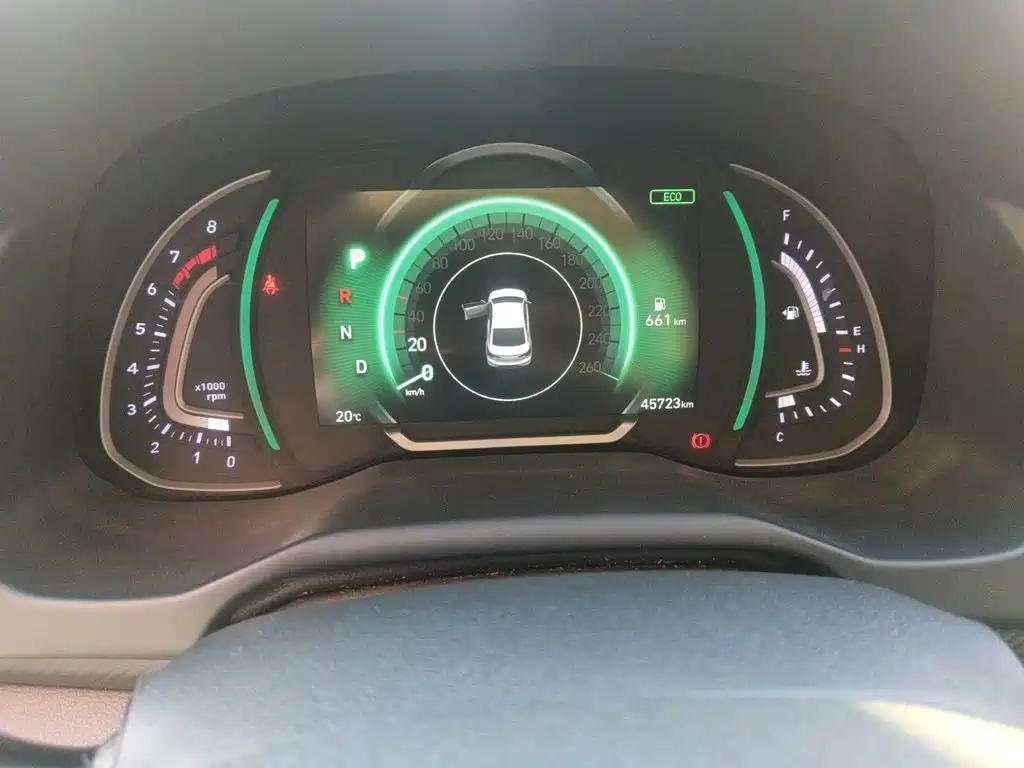 Hyundai Elantra — фото 13