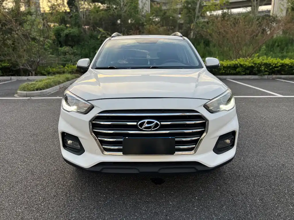 Hyundai ix35 — фото 2
