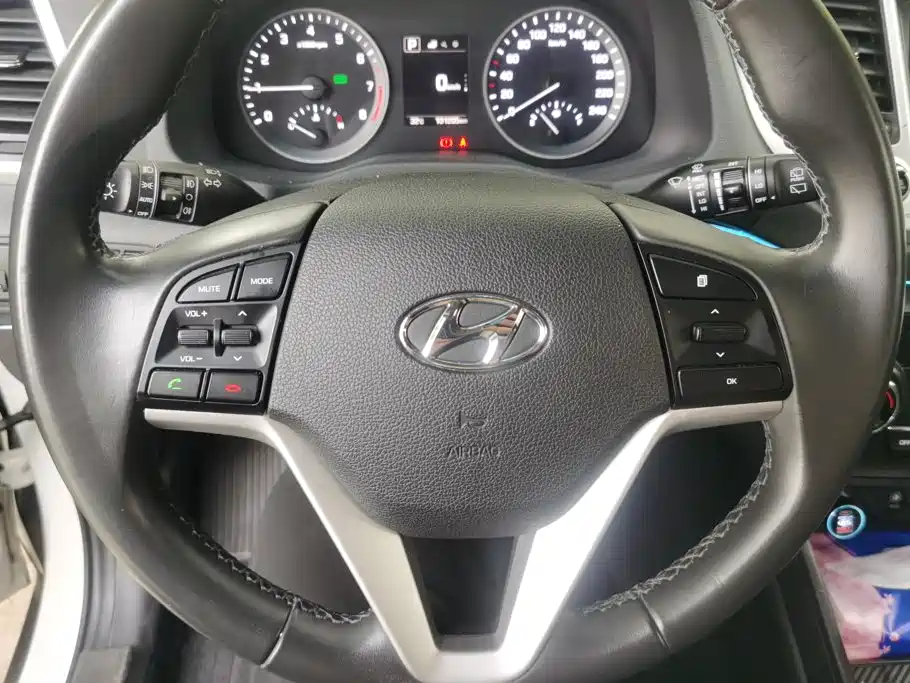 Hyundai Tucson — фото 15