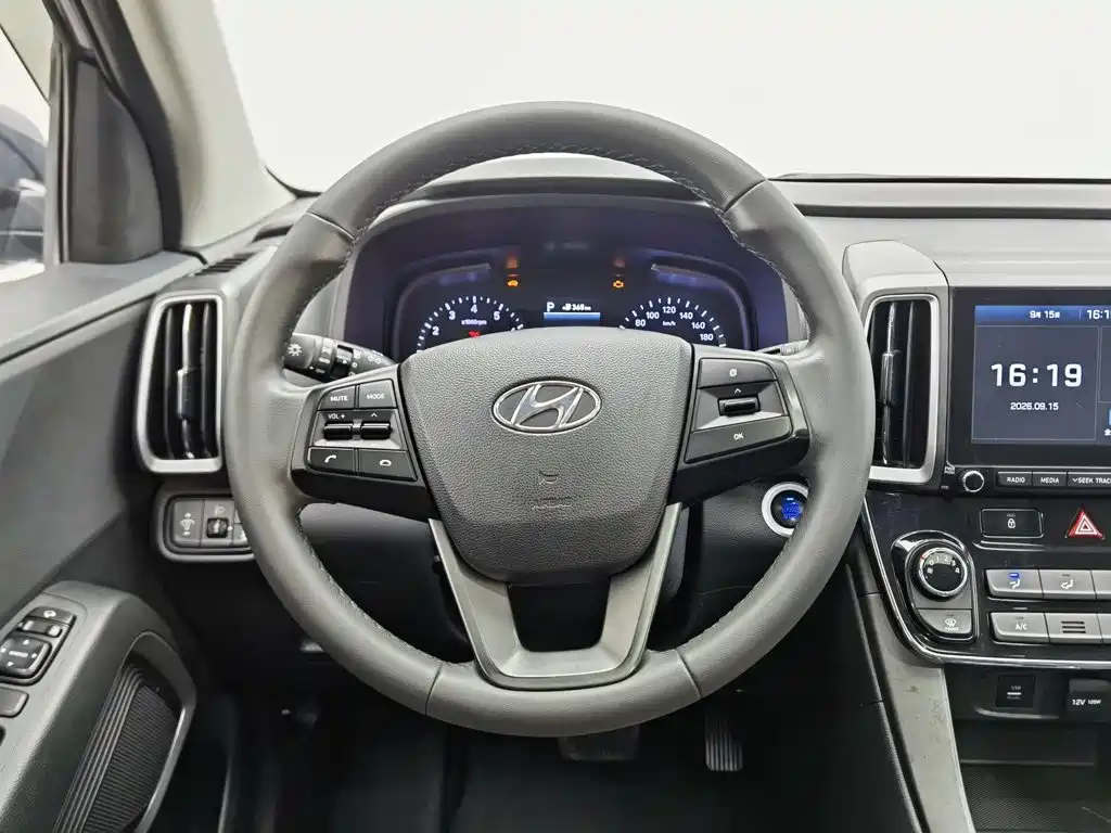 Hyundai ix35 — фото 11
