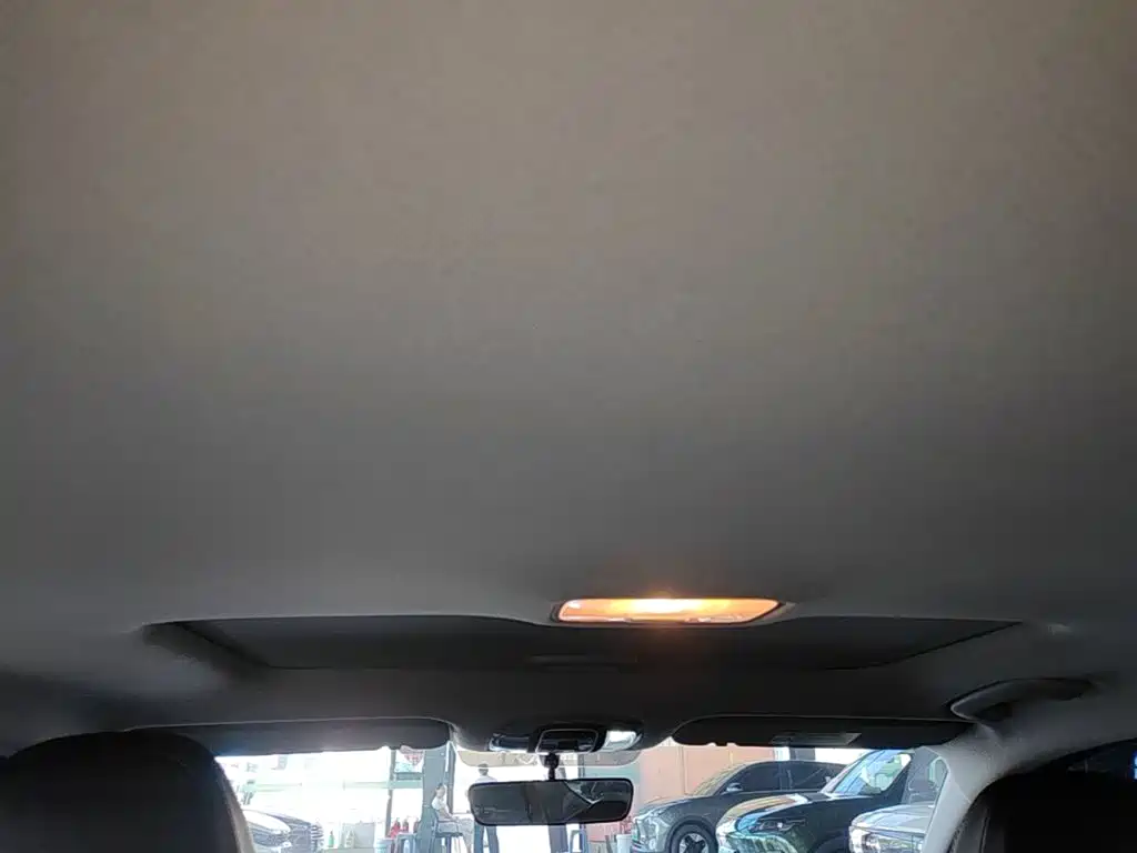 Hyundai Elantra — фото 18