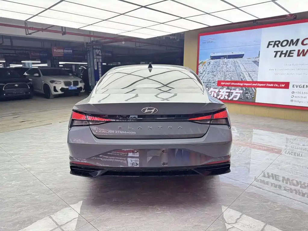 Hyundai Elantra — фото 6