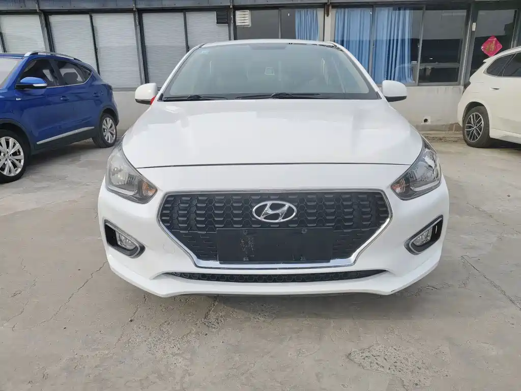 Hyundai Verna — фото 2