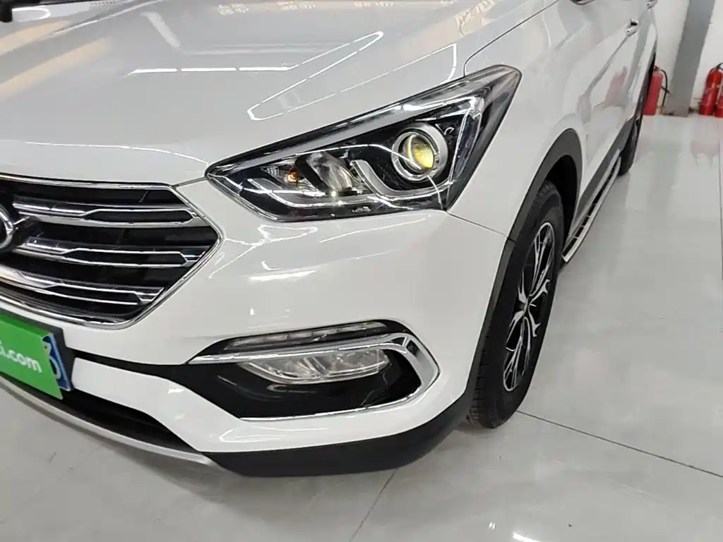 Hyundai Santa Fe — фото 24