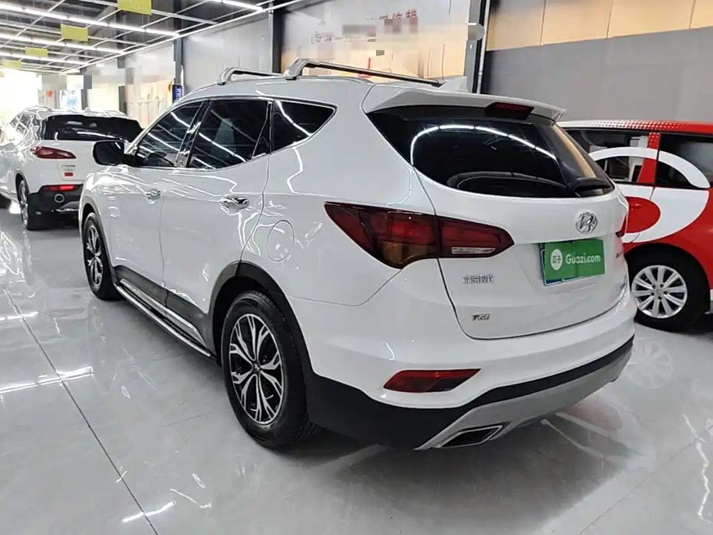 Hyundai Santa Fe — фото 5