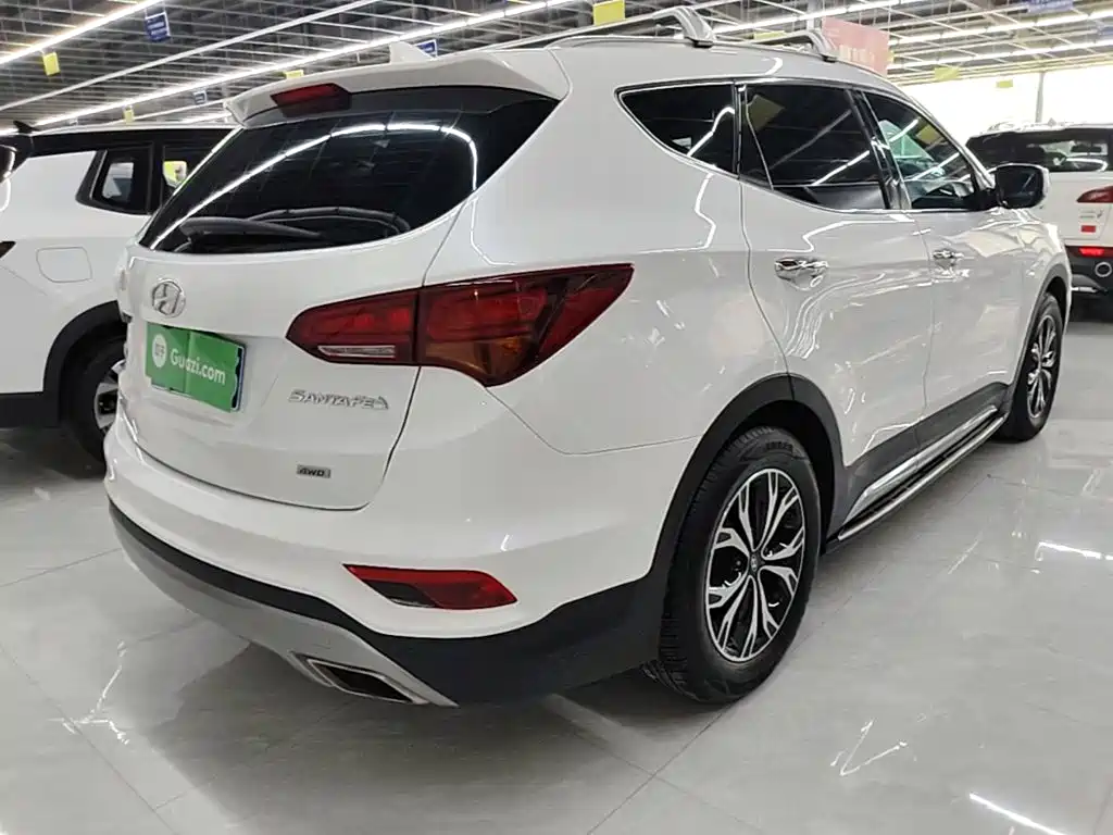 Hyundai Santa Fe — фото 7