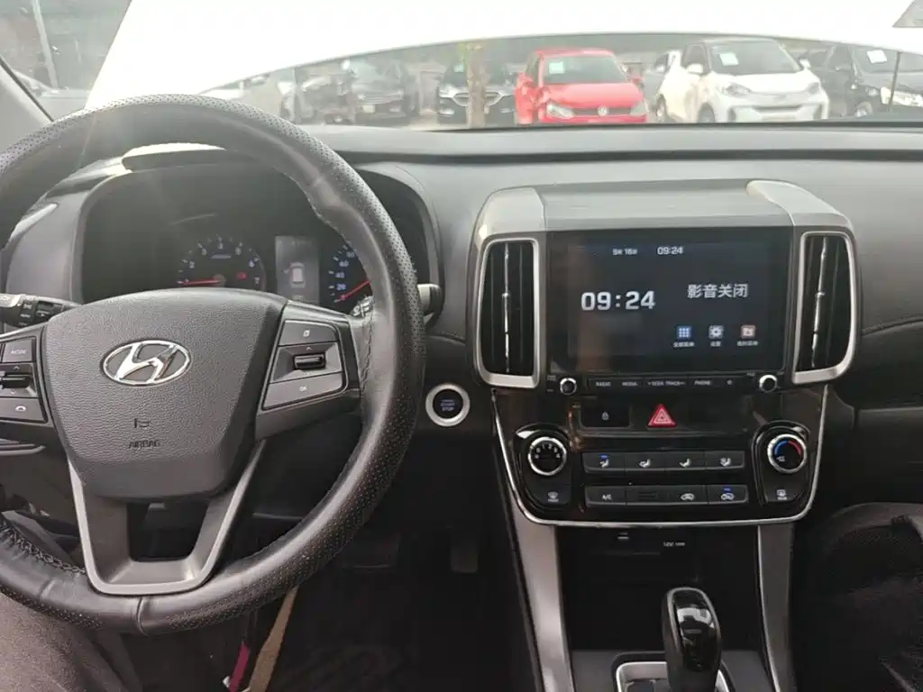 Hyundai ix35 — фото 10