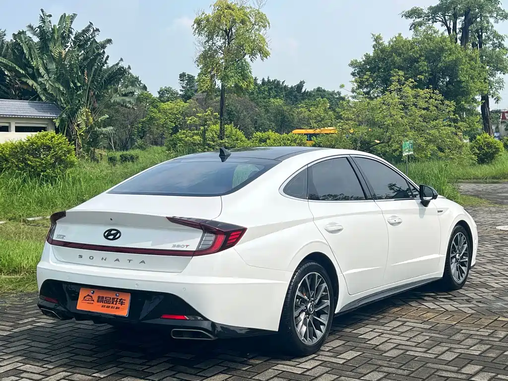 Hyundai Sonata — фото 21
