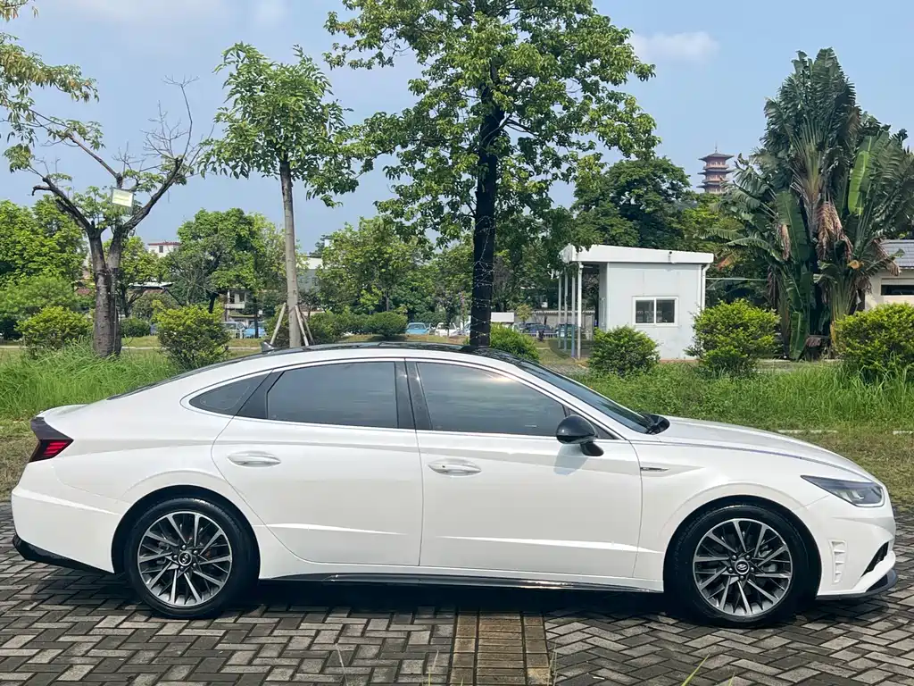 Hyundai Sonata — фото 4