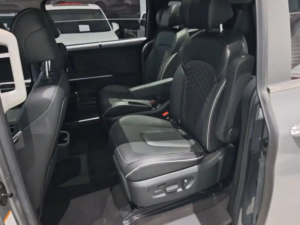 Hyundai Custo — фото 17