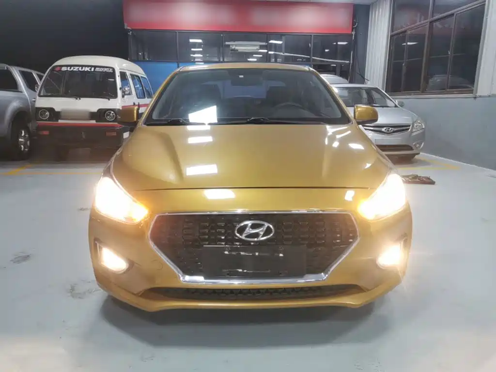 Hyundai Verna — фото 3