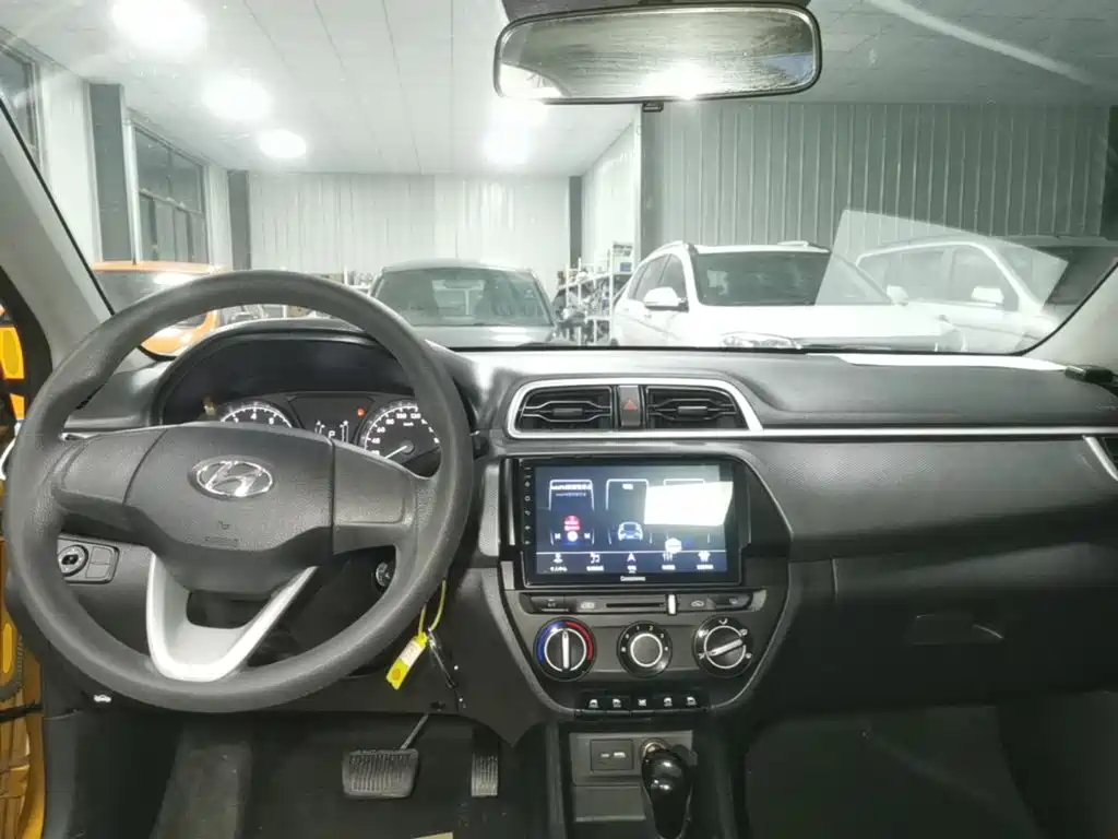 Hyundai Verna — фото 10