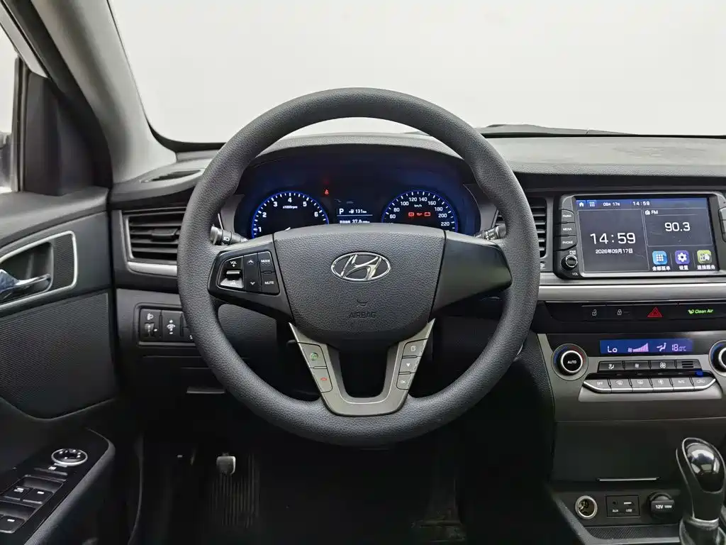 Hyundai Mistra — фото 11