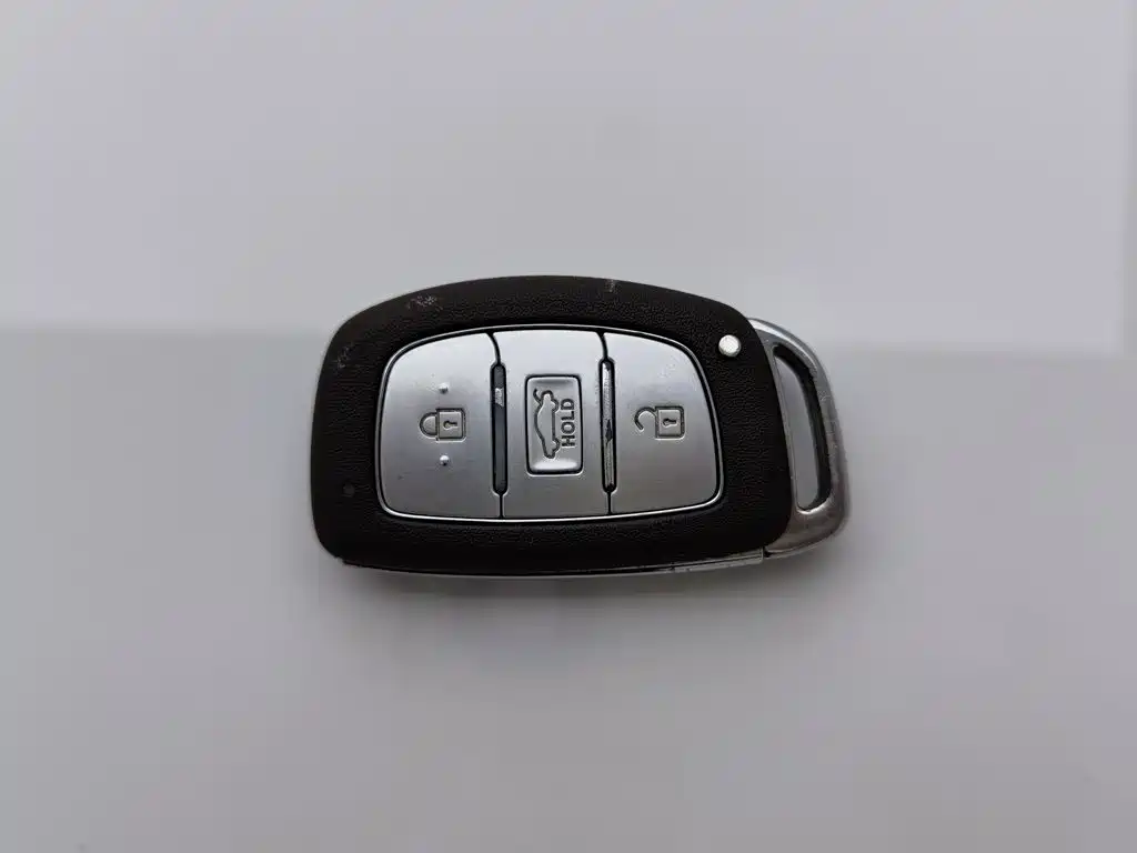 Hyundai Mistra — фото 19