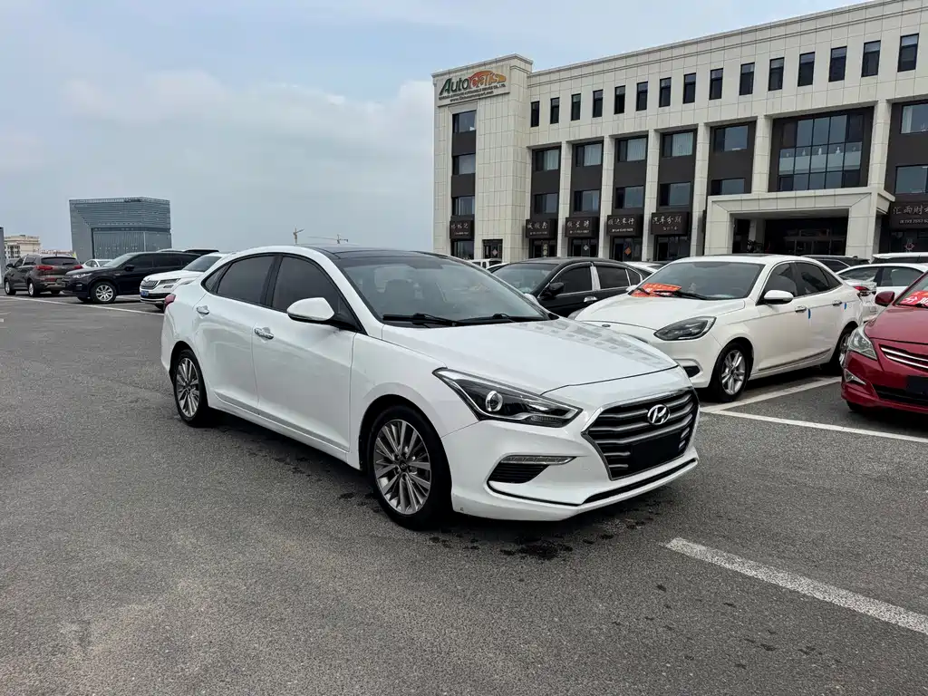 Hyundai Mistra — фото 3