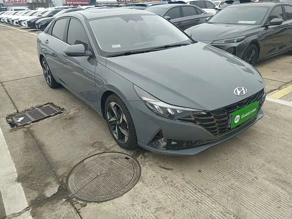 Hyundai Elantra — фото 4
