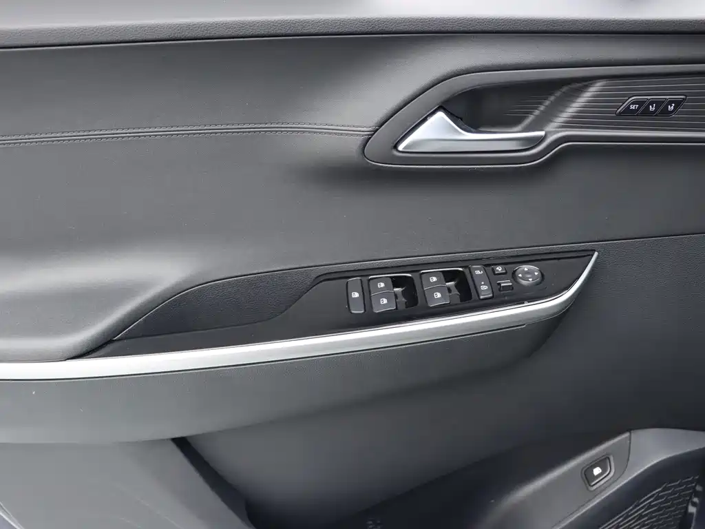 Hyundai Custo — фото 11