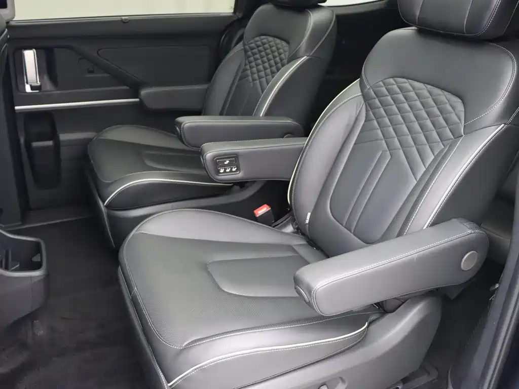 Hyundai Custo — фото 15