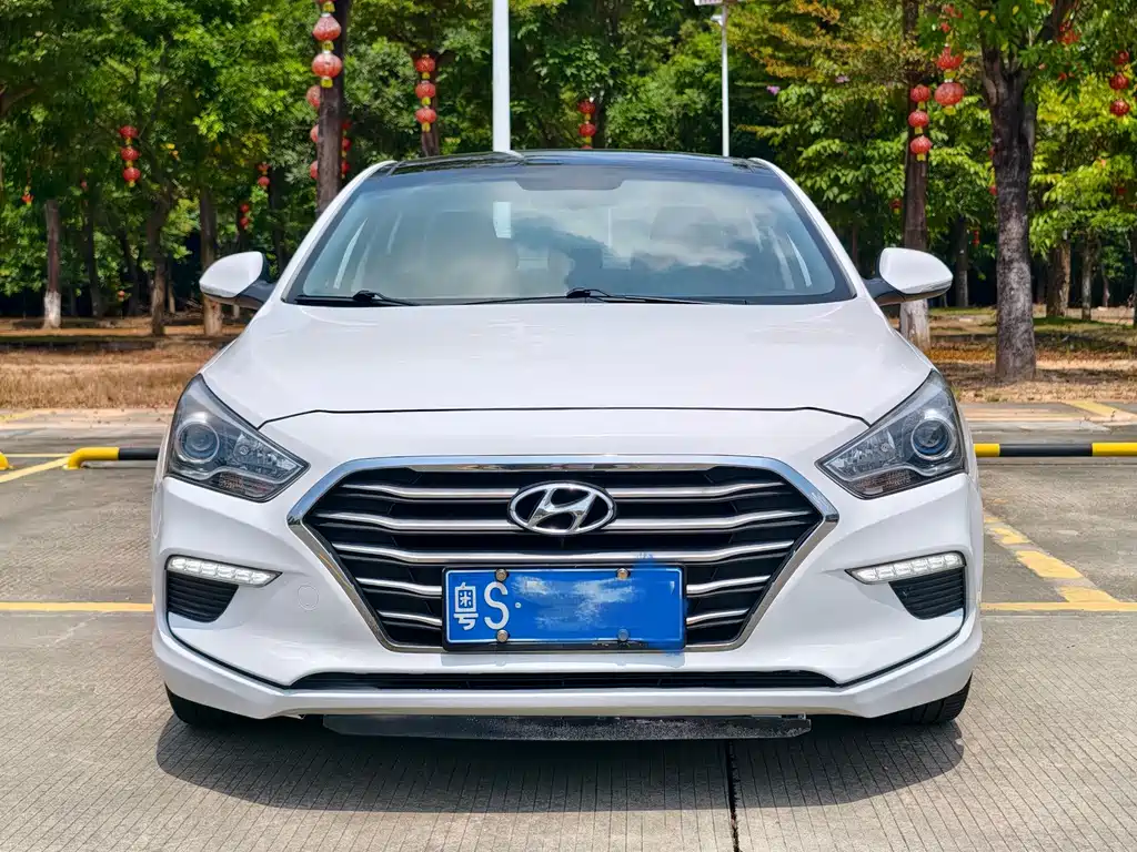 Hyundai Mistra — фото 2