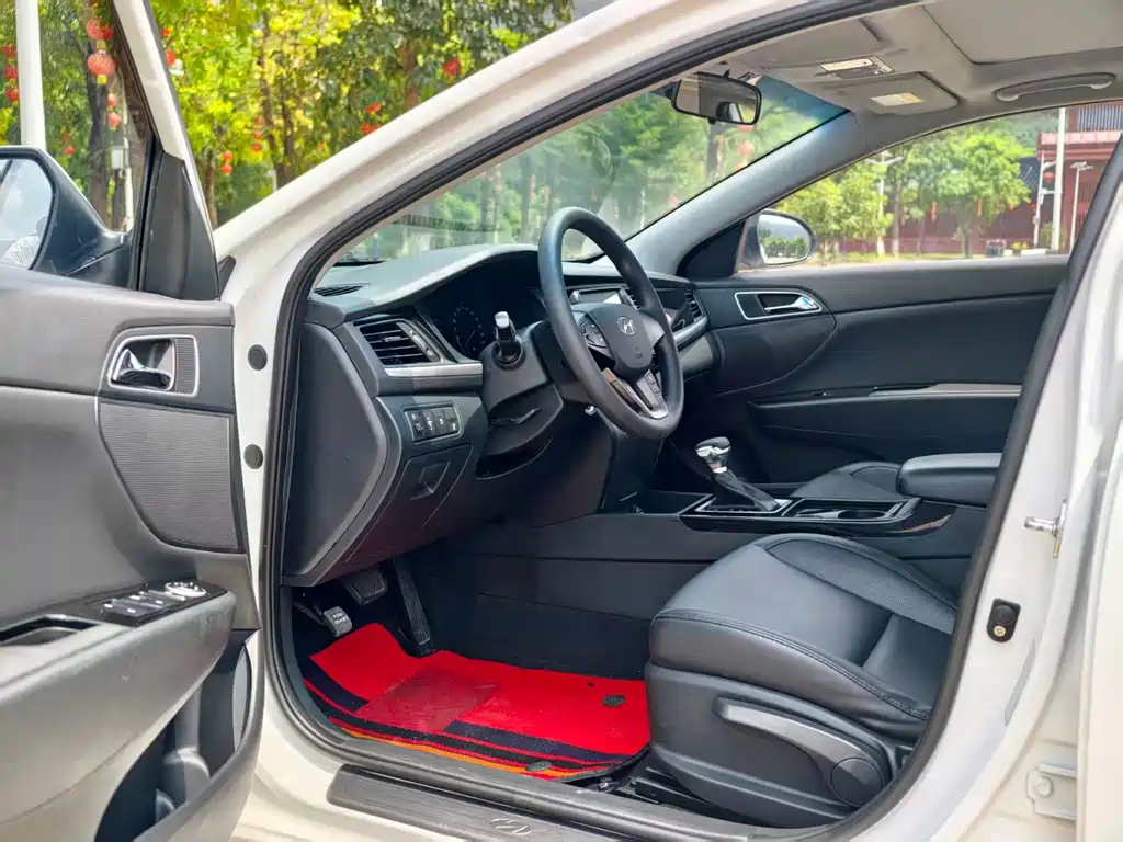 Hyundai Mistra — фото 3