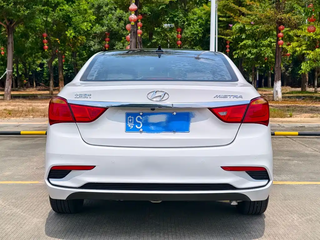 Hyundai Mistra — фото 9