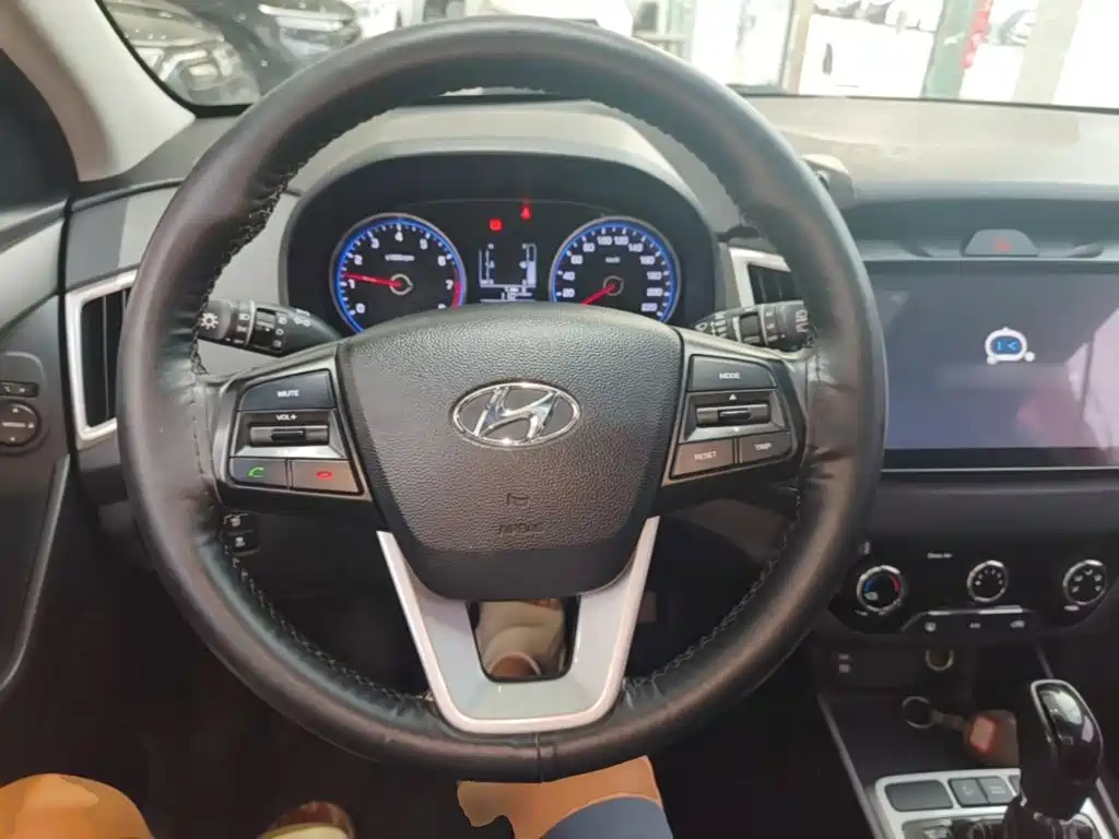Hyundai ix25 — фото 11