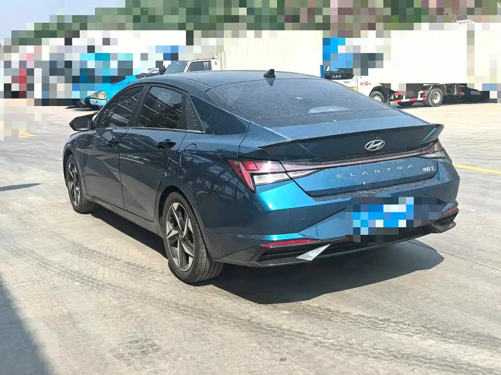 Hyundai Elantra — фото 7