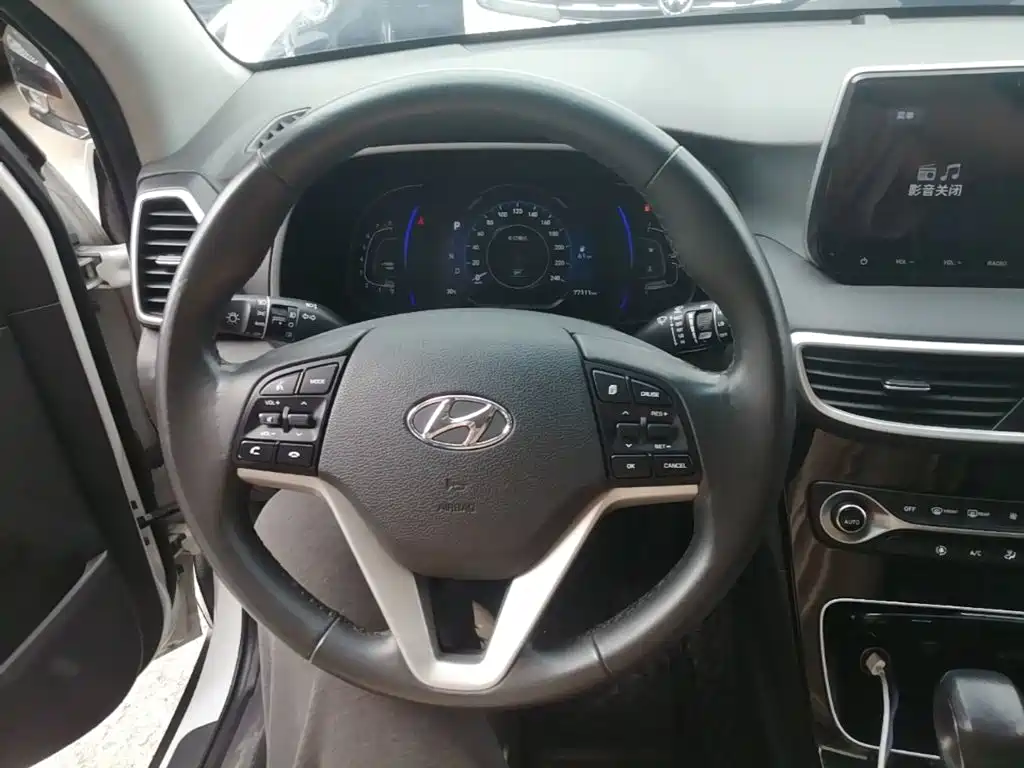 Hyundai Tucson — фото 11