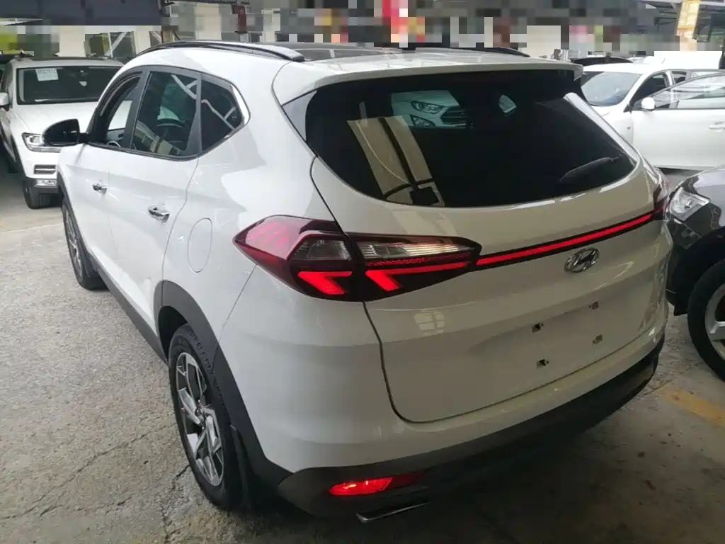 Hyundai Tucson — фото 5